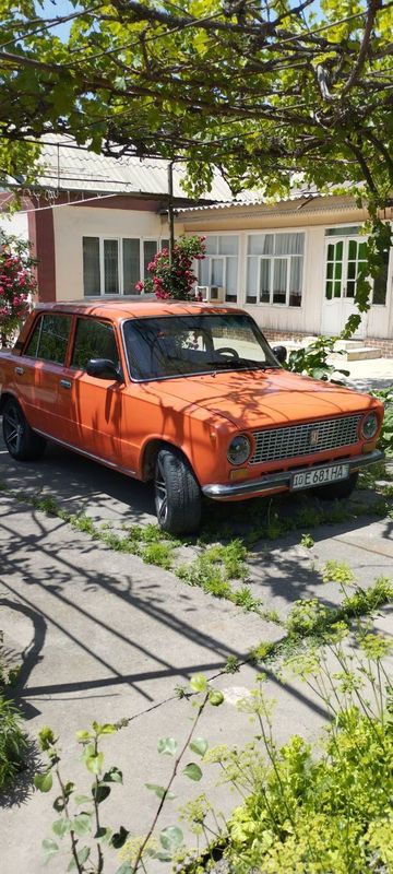 Vaz Jiguli sotiladi yili 1984 Vaz Jiguli sotiladi yili 1984