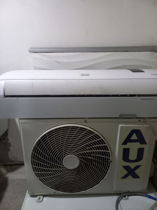 Кондиционер AUX INVERTER Кондиционер AUX INVERTER