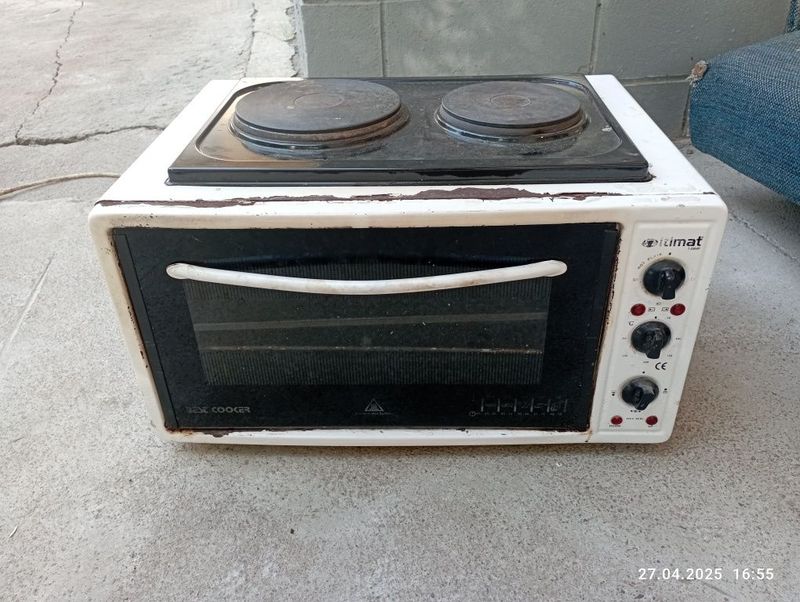 Elektro plita. Ishlaydi. Elektro plita. Ishlaydi.