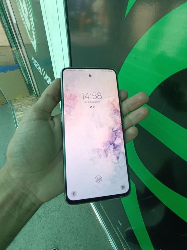 Samsung A80 sotiladi Samsung A80 sotiladi