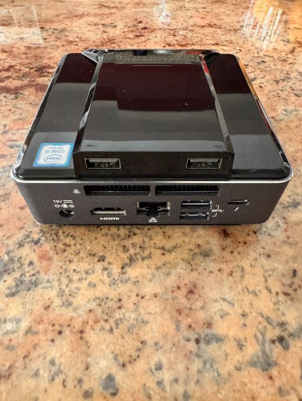 Intel NUC mini pc