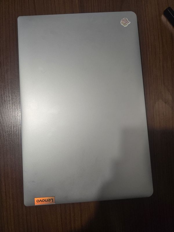 Lenovo IdeaPad 1 yangi