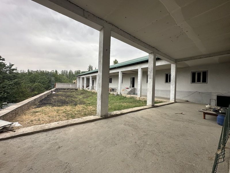 Продается земля 130 соток Чирчик Нижний