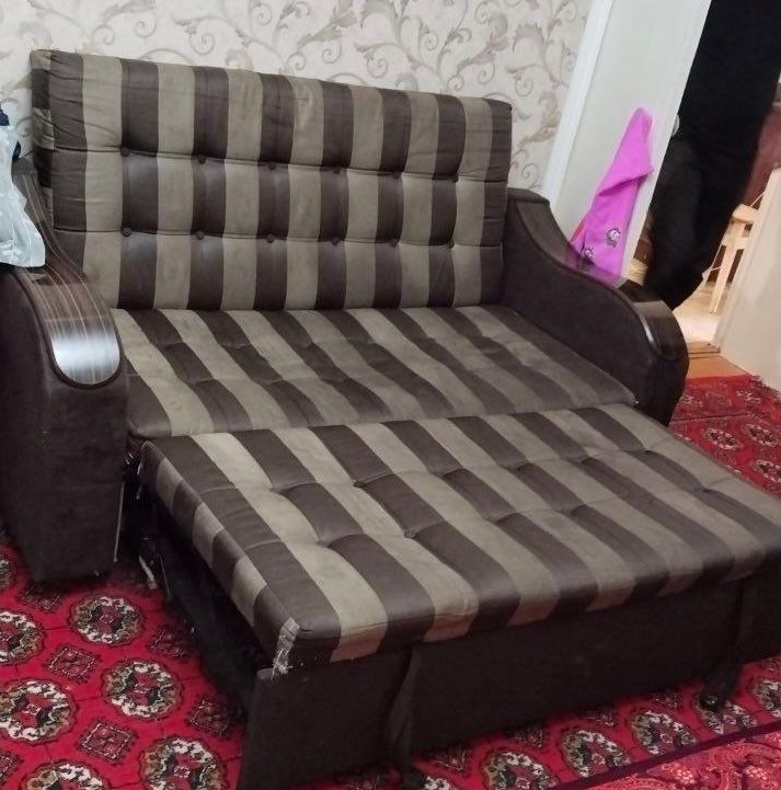 Диван и кресло