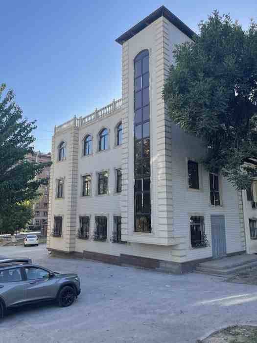 Продаётся Здание 500 м2 Эко базар Мирзо-Улугбек