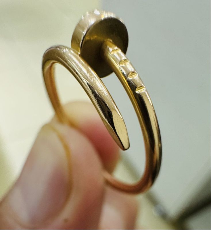 Кольцо Cartier Juste Un Clou из розовое золота 18 карат Кольцо Cartier Juste Un Clou из розовое золота 18 карат