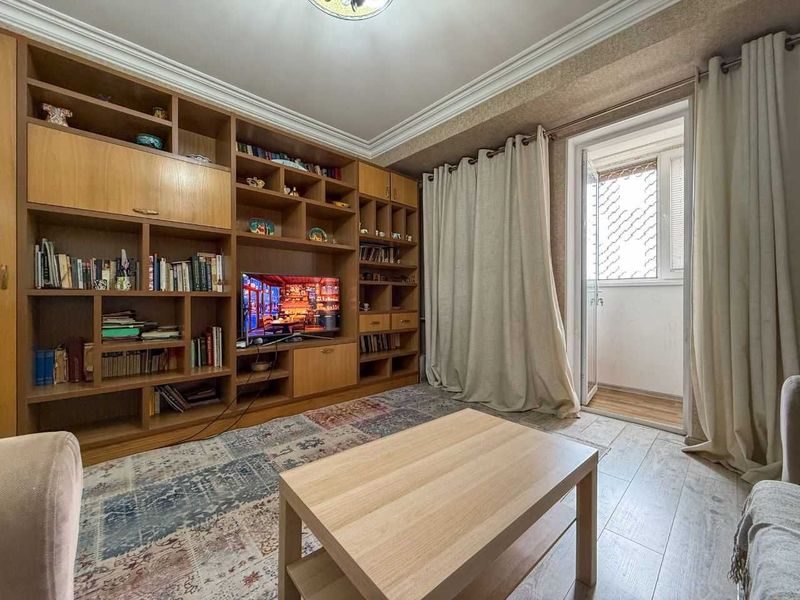 2в3ком/7этаж/18этажей Хамид Алимджан 17 школа 80кв 2в3ком/7этаж/18этажей Хамид Алимджан 17 школа 80кв