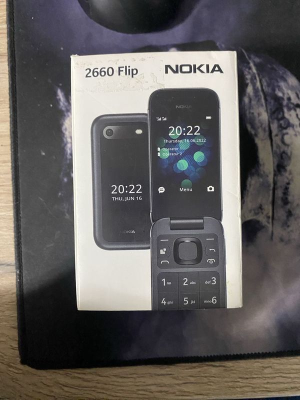 Телефон Nokia 2660 Flip, идеальное состояние