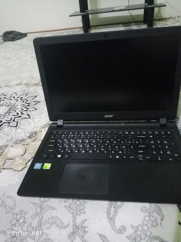 Acer notbook sotiladi