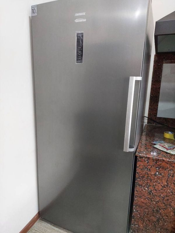Продаётся морозильник Aiwa FN1‑77W / FN1‑77I Продаётся морозильник Aiwa FN1‑77W / FN1‑77I
