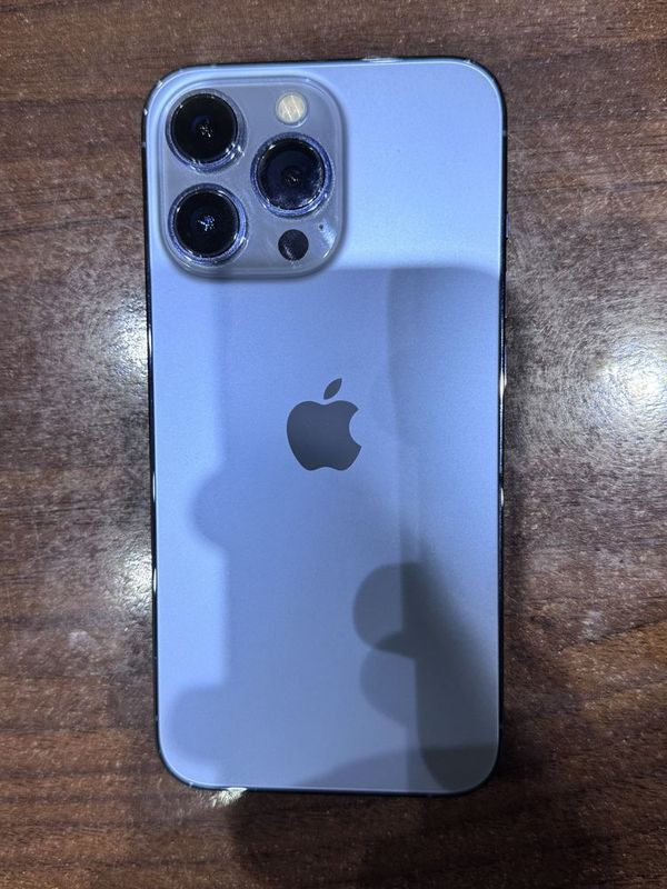 iPhone 13 pro SILVER