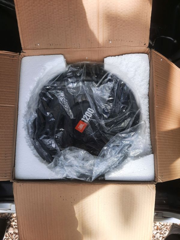 Продаётся! JBL 1200wt GT5-S12 Продаётся! JBL 1200wt GT5-S12