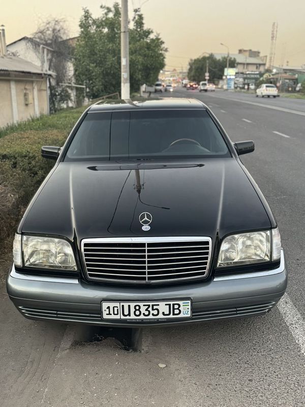 Mercedes-benz w140 черного цвета