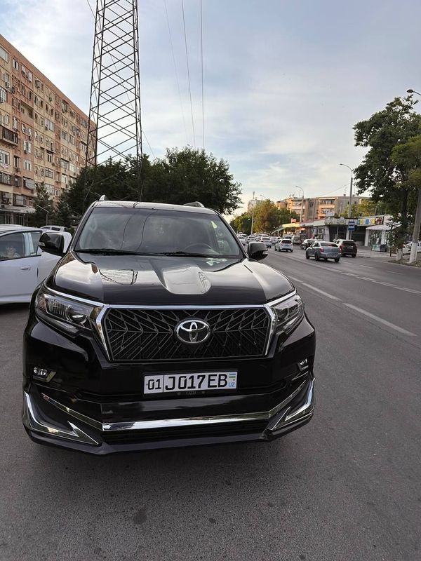 Срочно сотилади қора Toyota Prado 2010 краска тоза Срочно сотилади қора Toyota Prado 2010 краска тоза