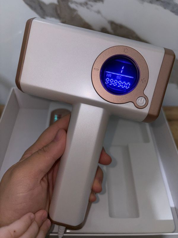 Lazerni epilator sotiladi Lazerni epilator sotiladi