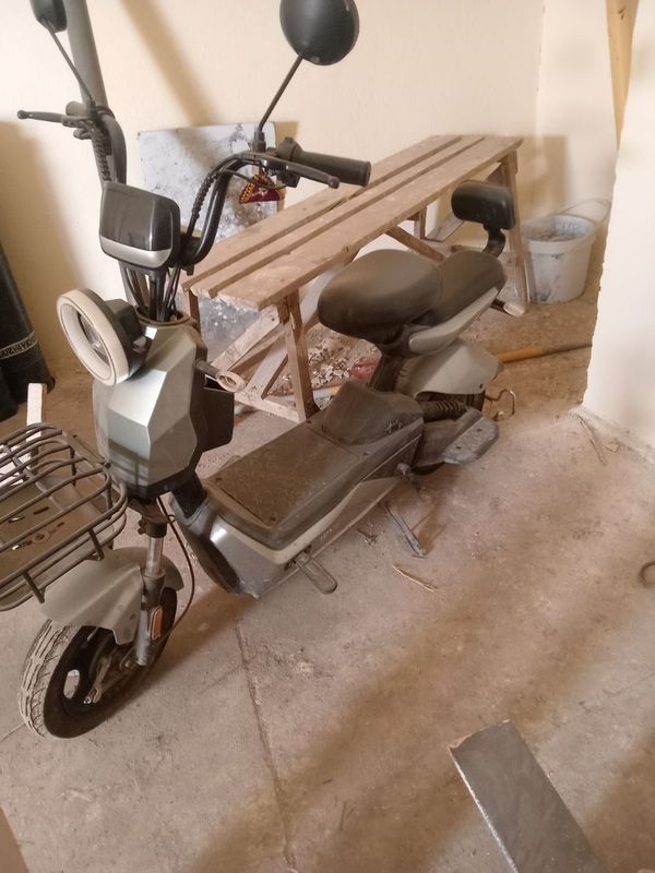 Skuter sotiladi xolati yaxwi Skuter sotiladi xolati yaxwi