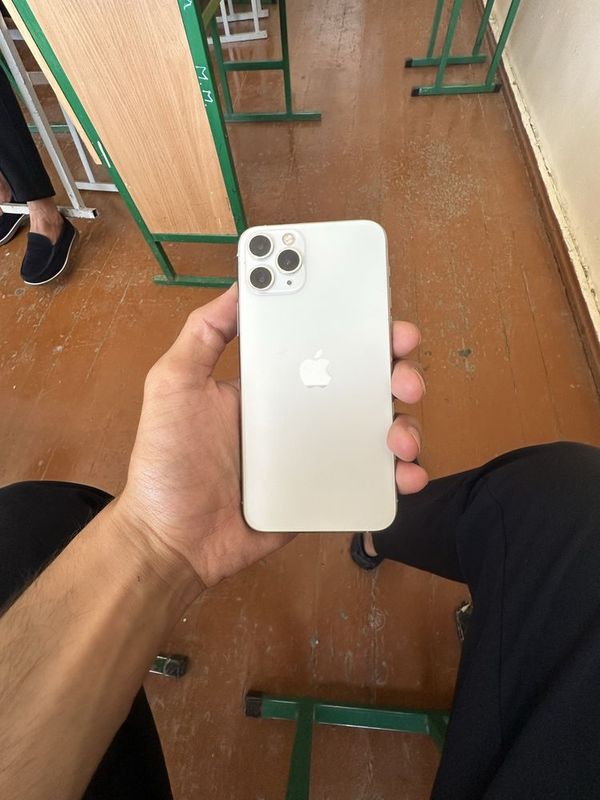 iPhone 11 pro 64 GB iPhone 11 pro 64 GB