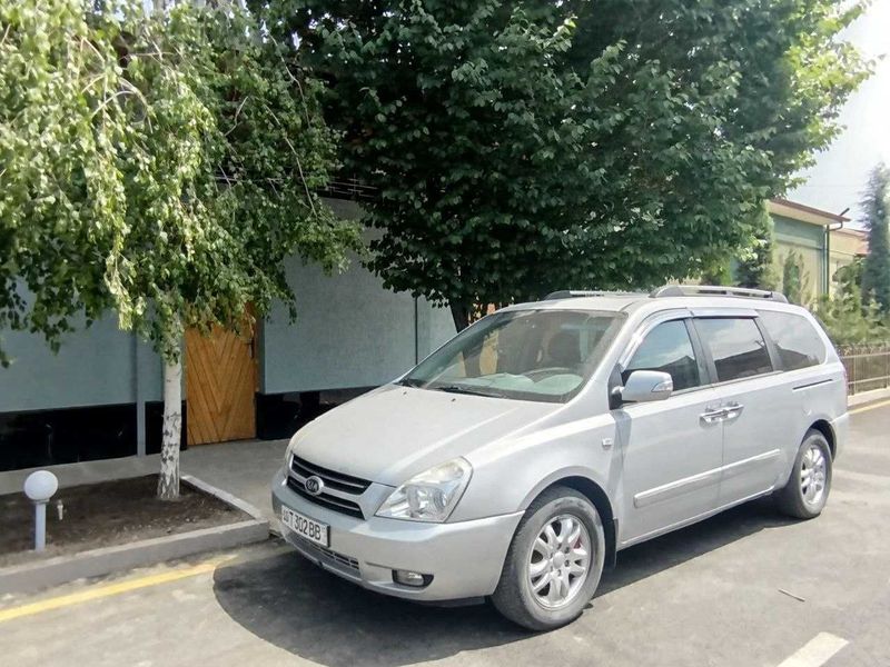 Kia CarnivalKia Sedona) Kia CarnivalKia Sedona)