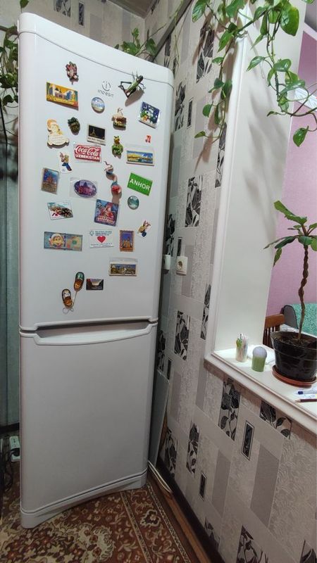 Холодильник iNDESIT Холодильник iNDESIT