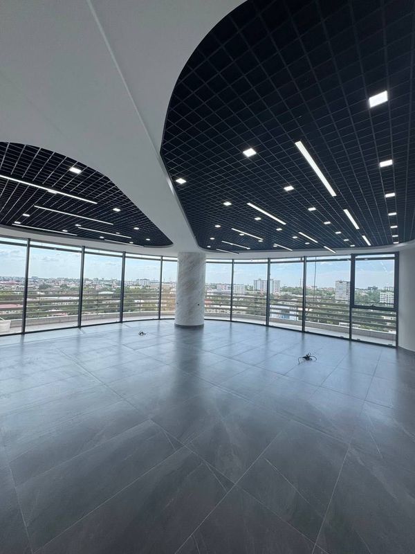 Zarafshon City Продается Нежилое Помещение 117 м2 ул.Бобура Яккасарай Zarafshon City Продается Нежилое Помещение 117 м2 ул.Бобура Яккасарай