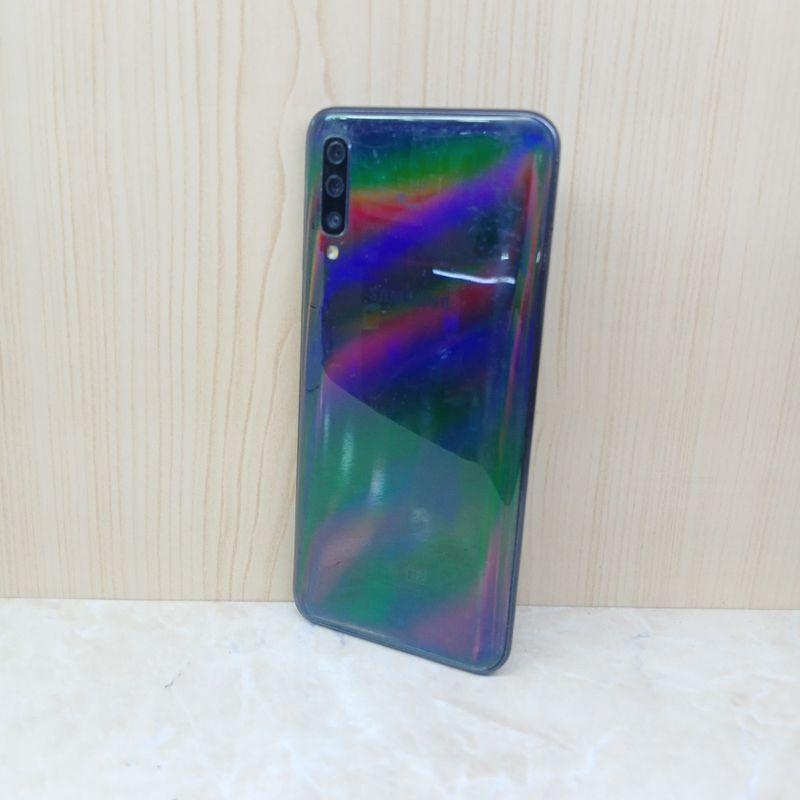 Samsung A50 srochna sotiladi Samsung A50 srochna sotiladi