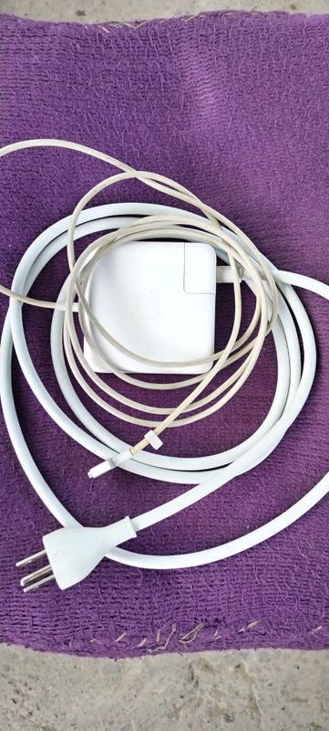 Зарядка блок питания на Apple Macbook Original Зарядка блок питания на Apple Macbook Original