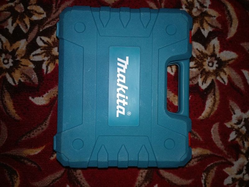 Шуруповёрт Makita Шуруповёрт Makita
