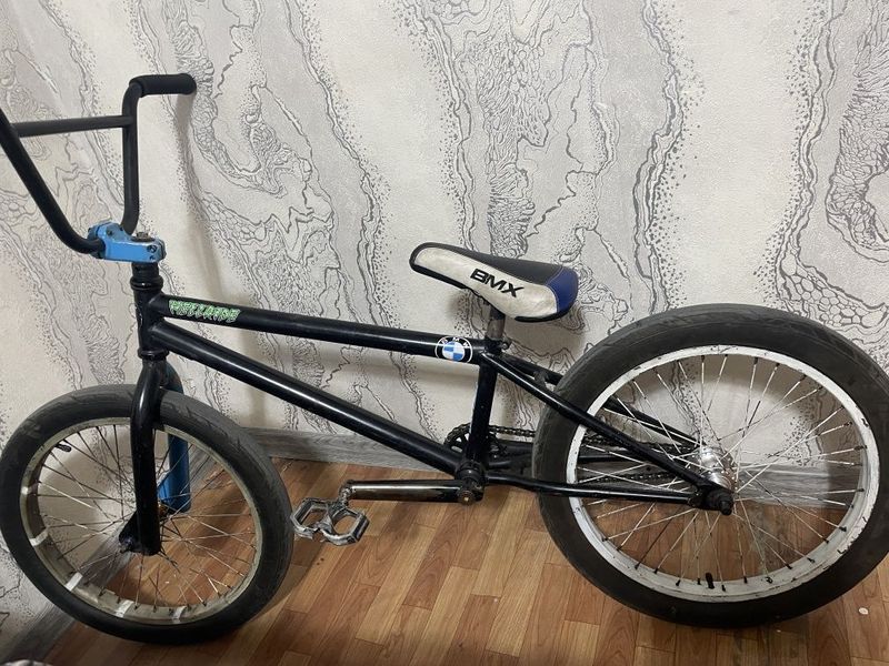 Продается велосипед BMX цена 350$