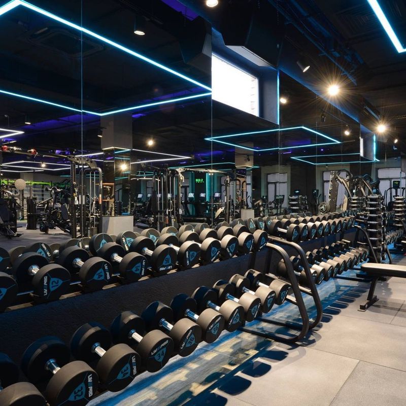 продам свой абонемент в спортзал Xfit продам свой абонемент в спортзал Xfit