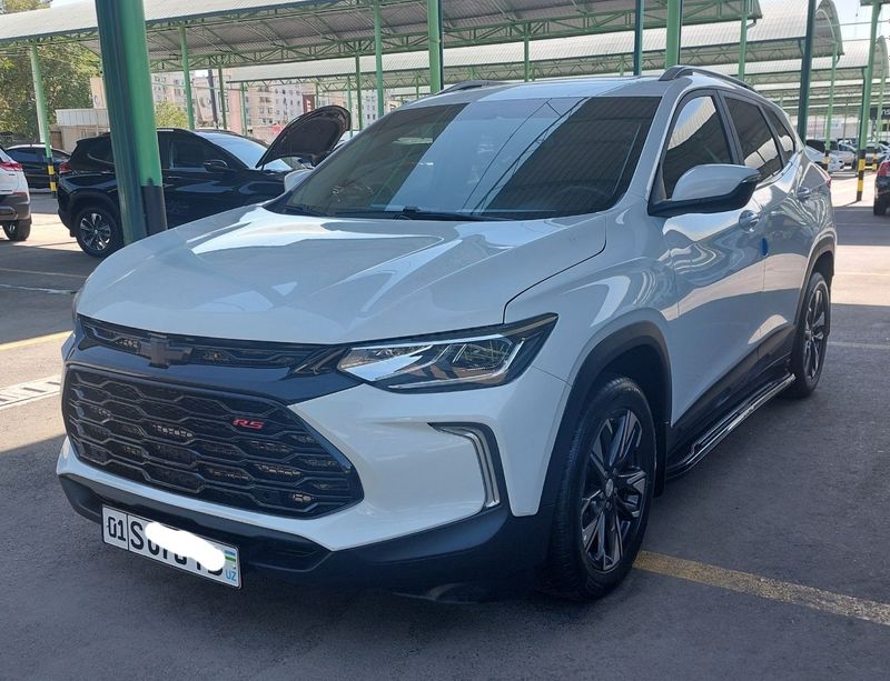 Продаю срочно трекер Китай 325 цепной. В идеале без вложения.