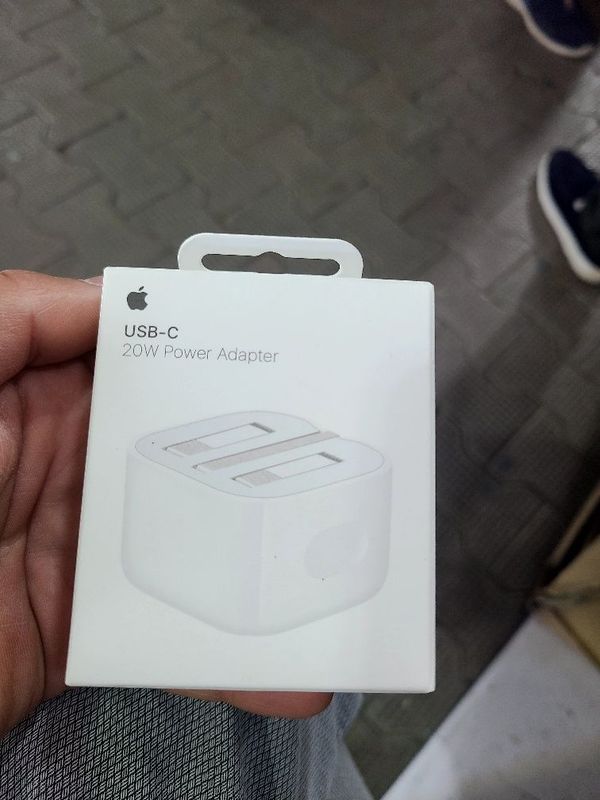 Iphone orginal zaryadnik komplekt Iphone orginal zaryadnik komplekt