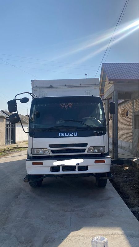 Isuzu 10 tonnalik sotiladi !!! Srojna Isuzu 10 tonnalik sotiladi !!! Srojna