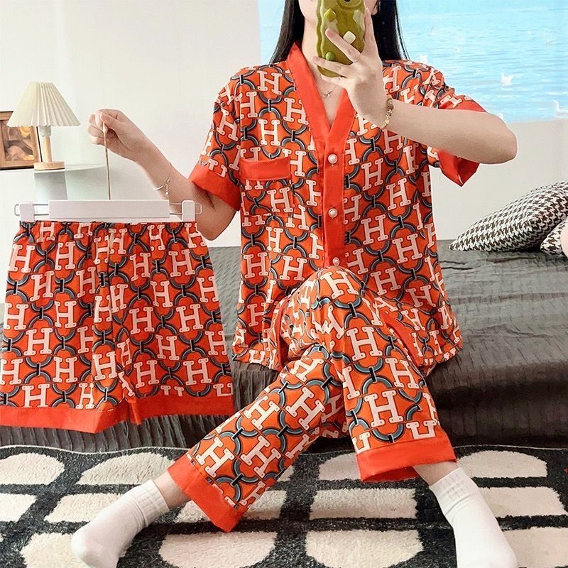 Пижамка мягкая HERMES ТРОЙКА Пижамка мягкая HERMES ТРОЙКА