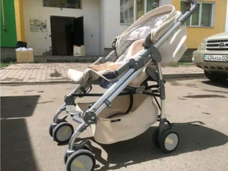 прогулочная коляска