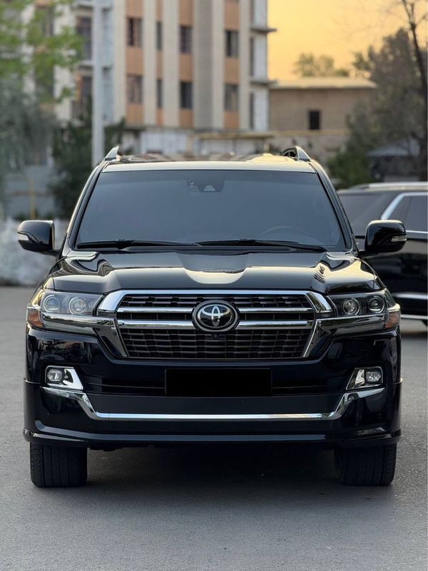 Toyota Land Cruiser 200 4,6L Toyota Land Cruiser 200 4,6L
