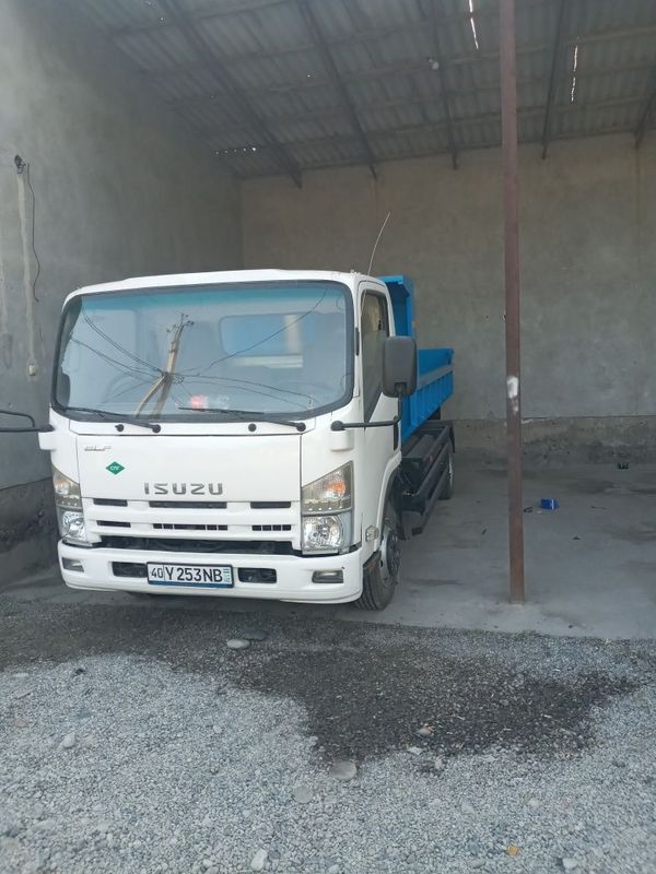 Isuzu sotiladi yil 2013 xolat yaxshi Isuzu sotiladi yil 2013 xolat yaxshi