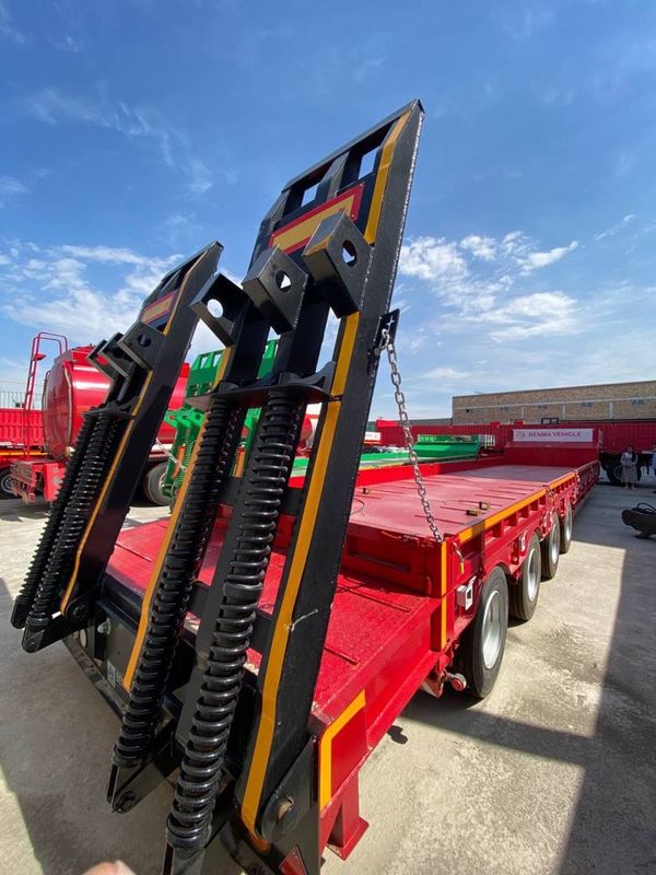 Traller/Trailer sotiladi Traller/Trailer sotiladi