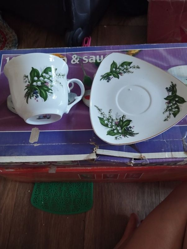 Чайный сервис 4 чашки Чайный сервис 4 чашки