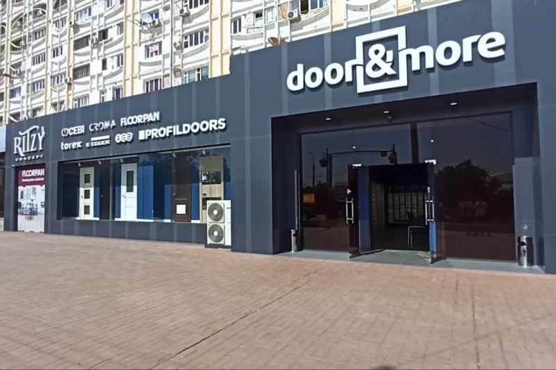 Продаётся готовый бизнес — шоурум дверей (250 м²) Продаётся готовый бизнес — шоурум дверей (250 м²)