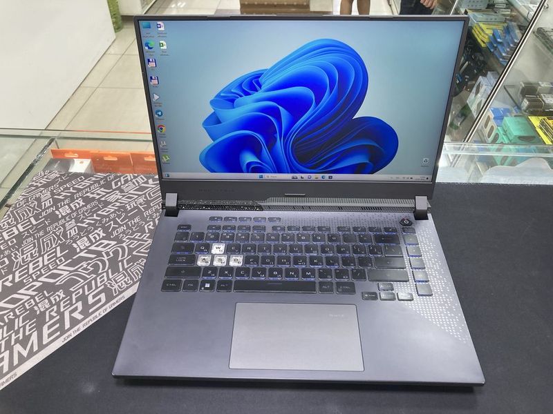 G513R ROG STRIX ryzen 7-6800H RTX3060 G513R ROG STRIX ryzen 7-6800H RTX3060