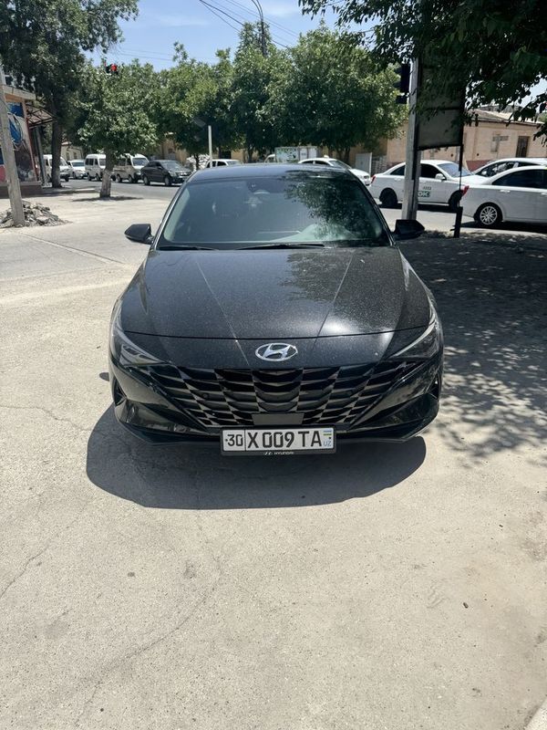 Elantra 2022 yil 3 pozitsiya Elantra 2022 yil 3 pozitsiya