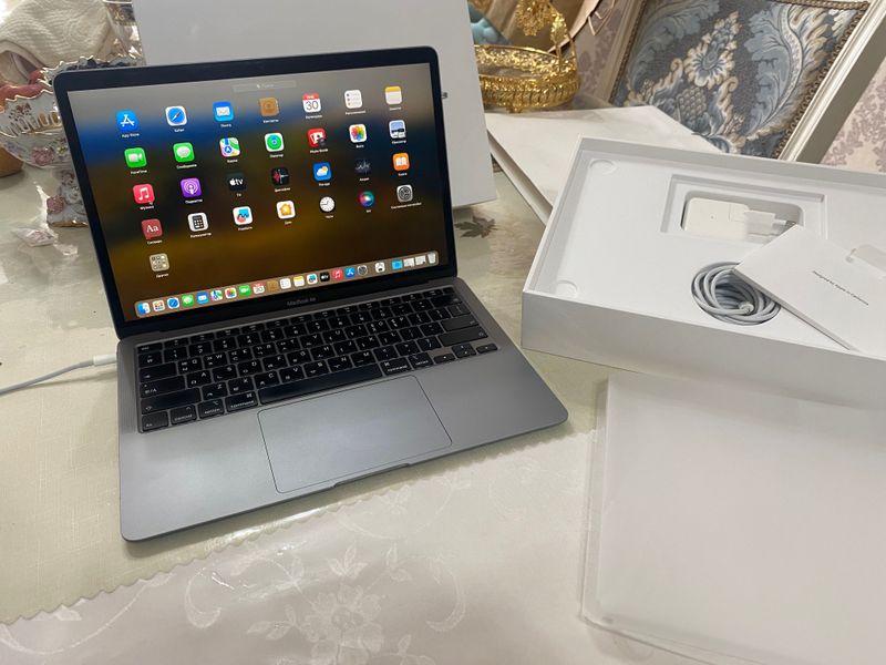 Macbook air 2020 i5 8gb