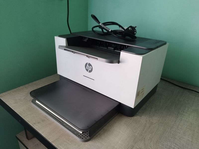 Принтер HP laserjet M21 dw