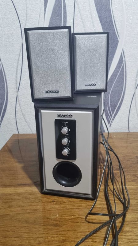 Сабвуфер Microlab М-520 Сабвуфер Microlab М-520