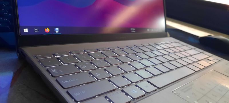 Asus Zenbook 14 Laptop