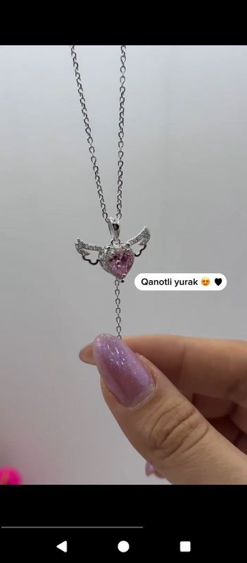 Brendiviy qanotli taqinchoq Brendiviy qanotli taqinchoq
