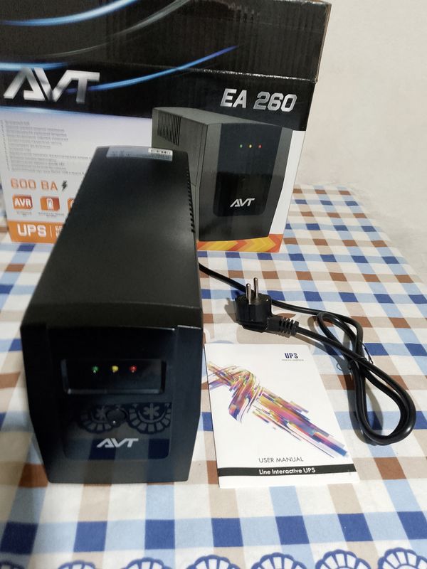 UPS AVT 600VA AVR EA260 sotiladi UPS AVT 600VA AVR EA260 sotiladi