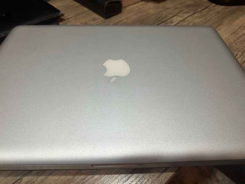 Macbook Pro i7 2011 год 15 dyum