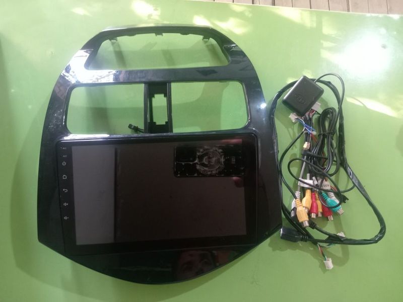 Tesla Monitor holati Idal