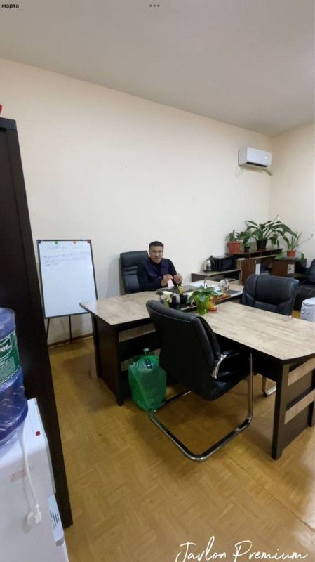 Продаётся Нежилое Помещение вдоль дороги. Административное здание Продаётся Нежилое Помещение вдоль дороги. Административное здание